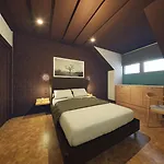 Bonnie Hotel Haymarket Edinburgh